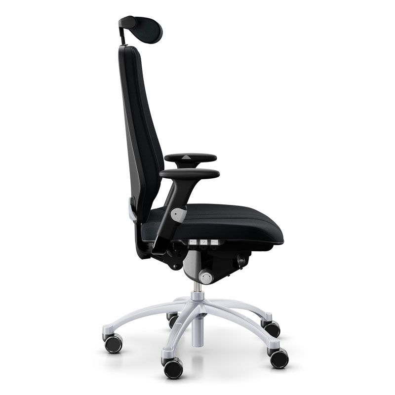 RH Logic 400 XL Chair - Black w/ Silver Base