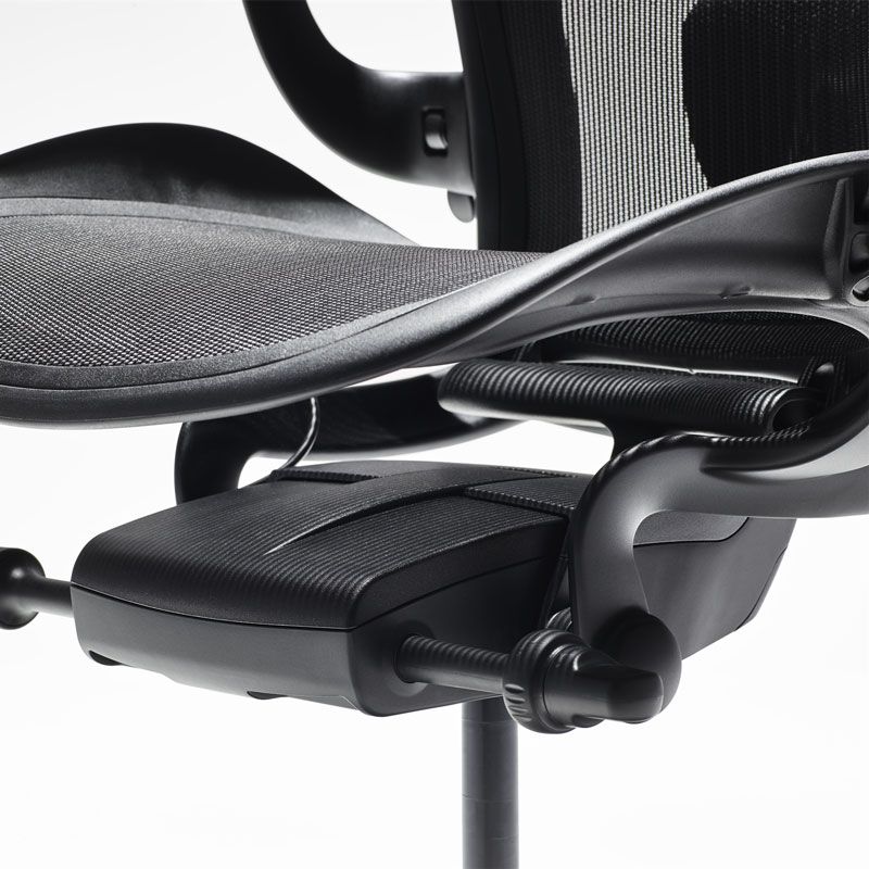 Herman Miller Aeron Onyx Chair - Size B