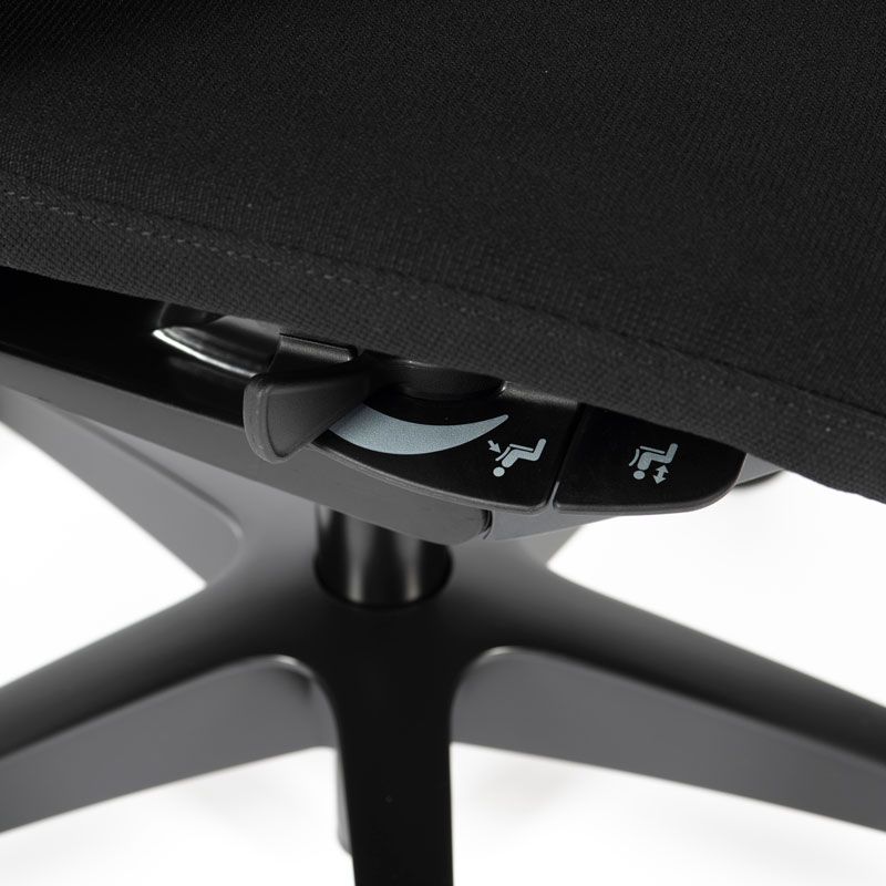 Okamura Finora Mesh Office Chair