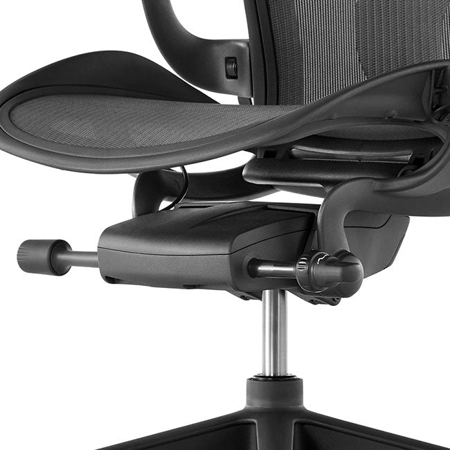 Herman Miller Aeron Chair Graphite - Size B